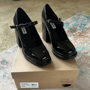 Steve Madden Black Patent Mary Jane Block Heel Pumps
